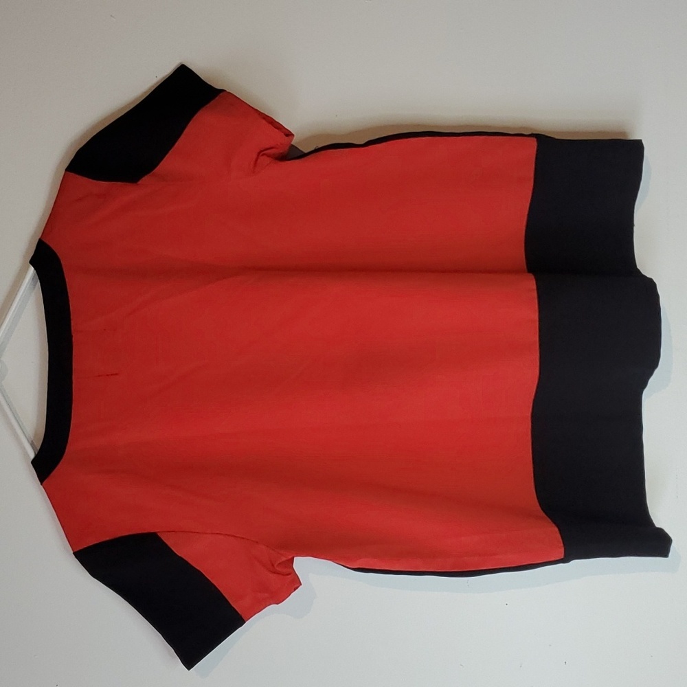 Plains & Prints sheer artcore top with black silhouettes of painted people - Picture 5 of 11